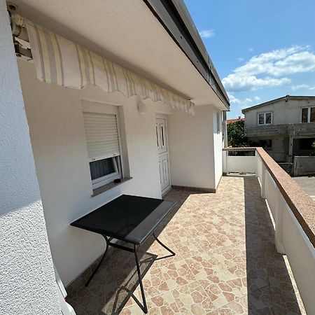 Apartmani Matovina Vir Exterior foto